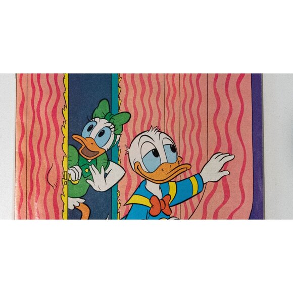 Walt Disney Daisy And Donald Comic Book Whitman 35¢ Vintage Collectible - Picture 4 of 13